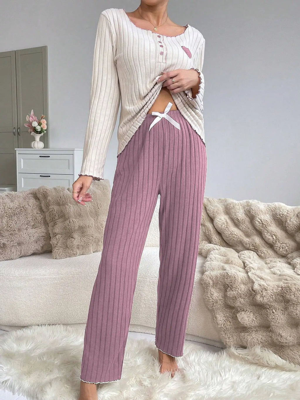 Women’s Long Sleeve Pajama Set – Heart Print Top & Pants, Cozy Fall & Winter Loungewear