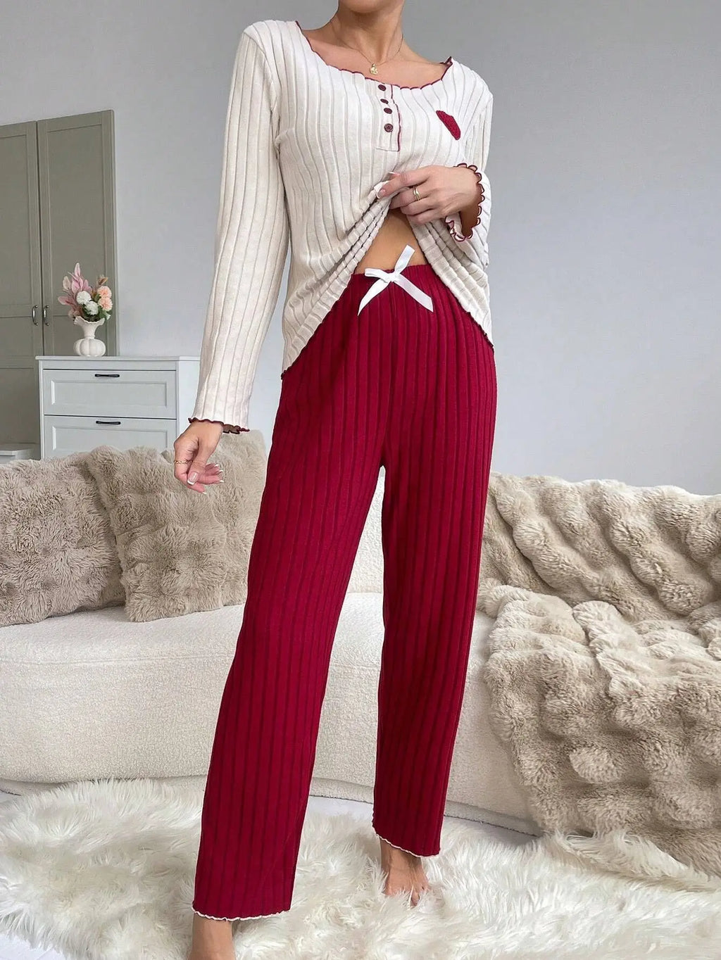 Women’s Long Sleeve Pajama Set – Heart Print Top & Pants, Cozy Fall & Winter Loungewear