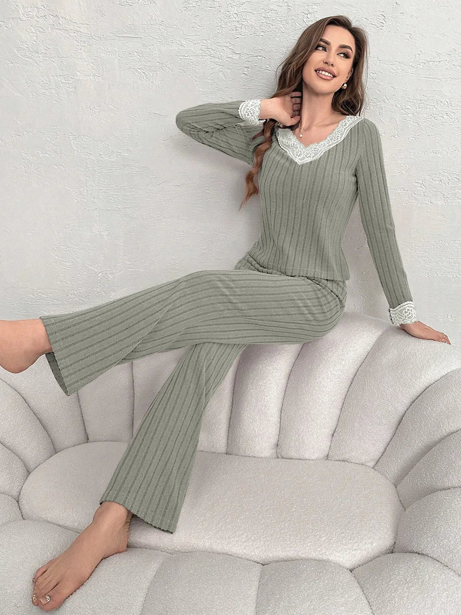 Women’s Warm Winter Pajama Set – Long Sleeve Top & Pants Sleepwear