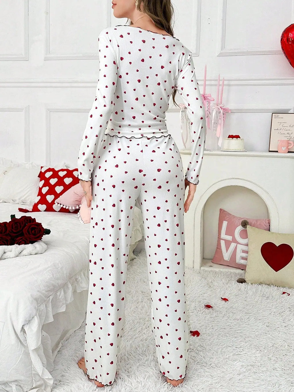 Women’s Heart Print Pajama Set – Long Sleeve Top & Pants for Fall and Winter