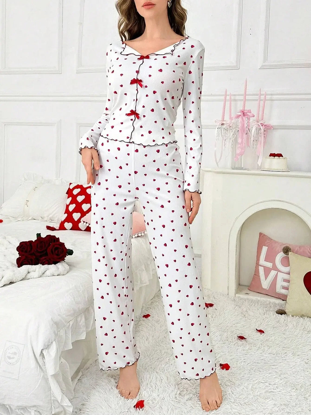 Women’s Heart Print Pajama Set – Long Sleeve Top & Pants for Fall and Winter