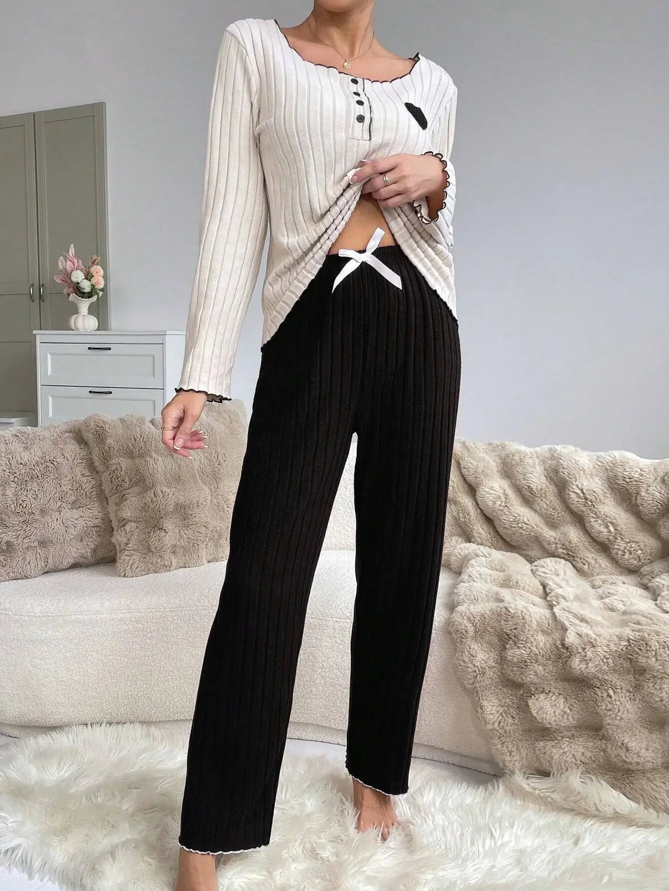 Women’s Long Sleeve Pajama Set – Heart Print Top & Pants, Cozy Fall & Winter Loungewear