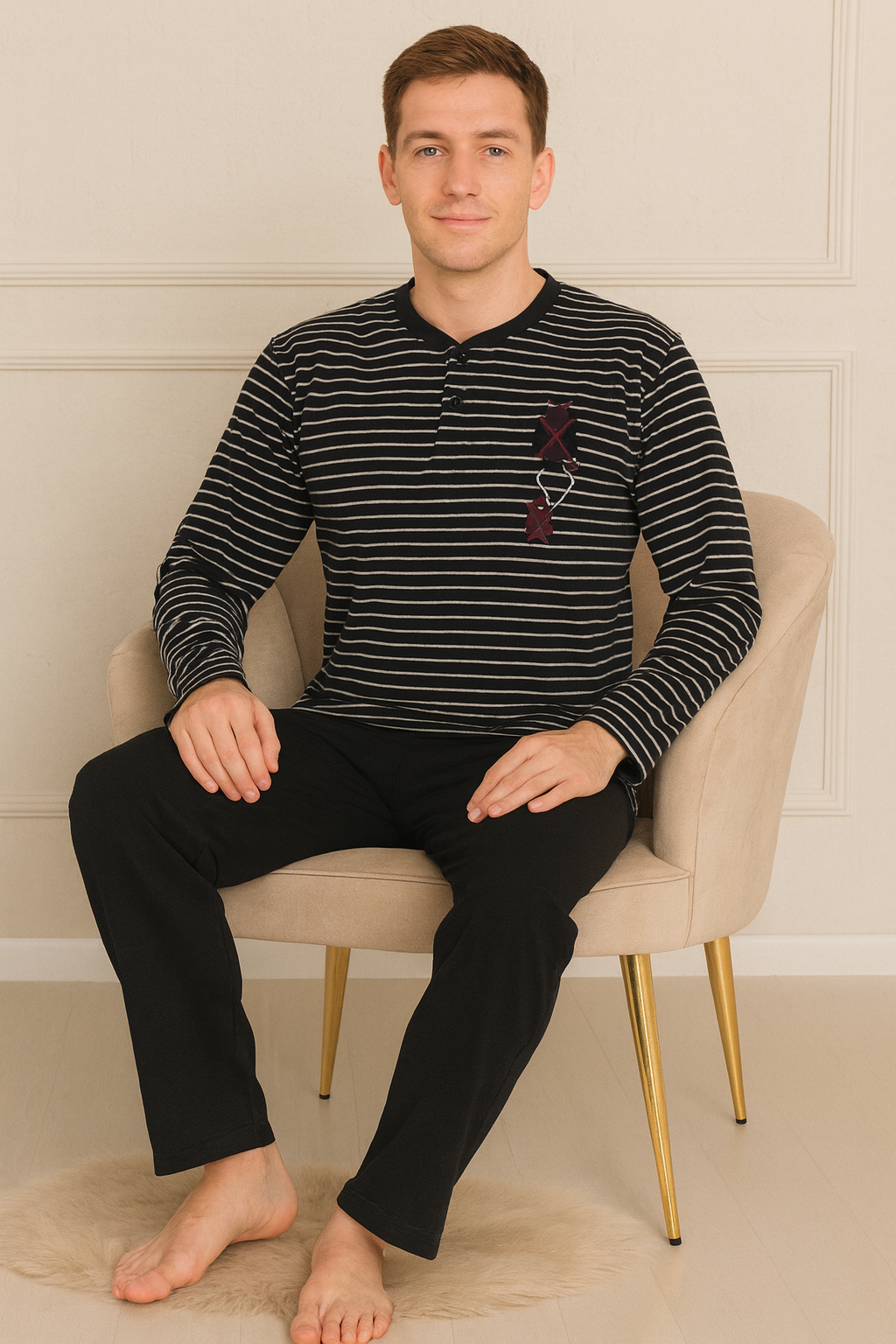 Erkek İnterlok Fitilli Uzun Kol Yakası İki Düğmeli Göğsü Nakış İşlemeli Altı Uzun Pijama Takımı