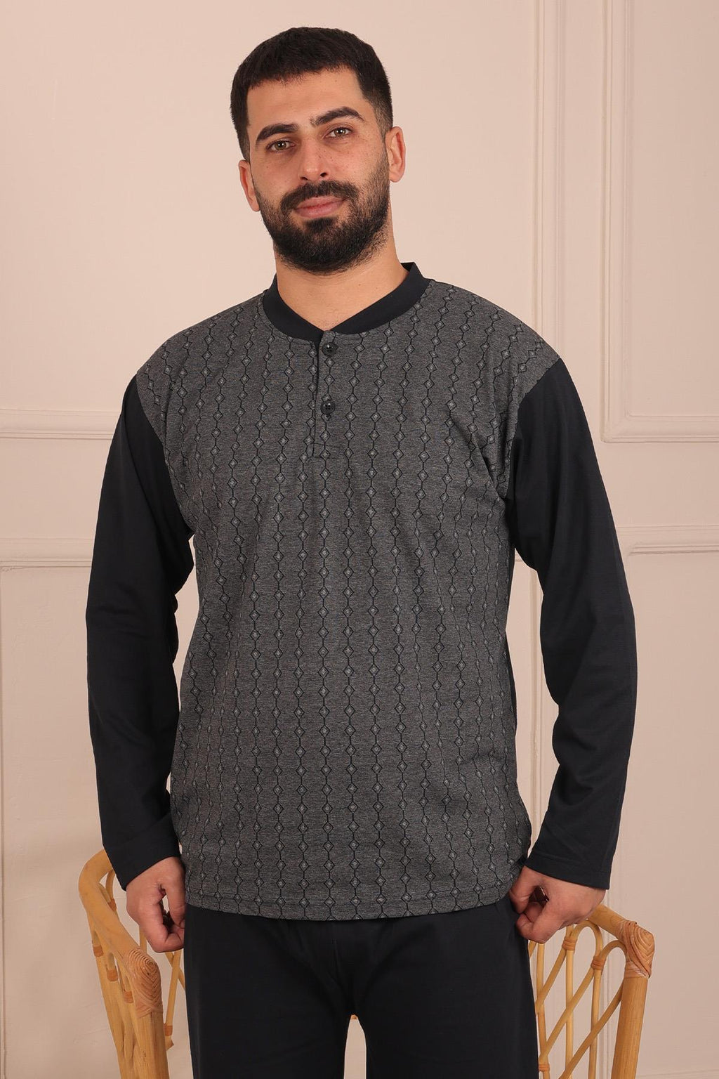 Erkek Yakası İki Düğmeli Uzun Kol Jakarlı Penye Pijama Takımı