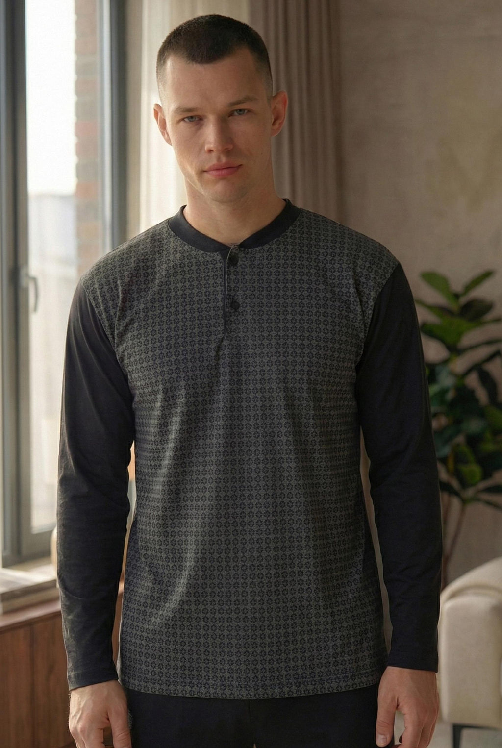 Erkek Yakası İki Düğmeli Uzun Kol Jakarlı Penye Pijama Takımı