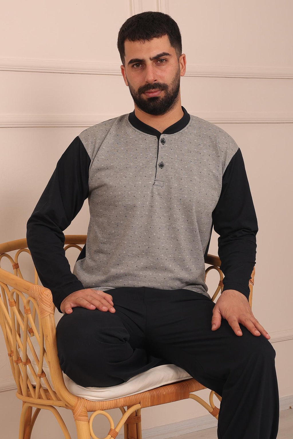 Erkek Yakası İki Düğmeli Uzun Kol Jakarlı Penye Pijama Takımı