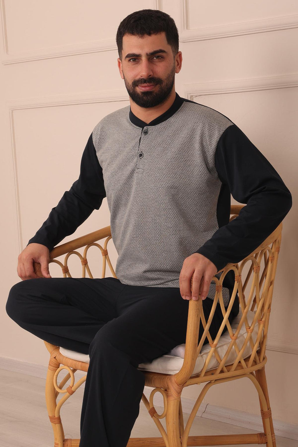 Erkek Yakası İki Düğmeli Uzun Kol Jakarlı Penye Pijama Takımı