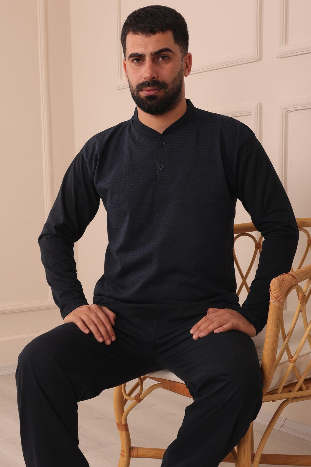 Erkek Yakası İki Düğmeli Uzun Kol Jakarlı Penye Pijama Takımı