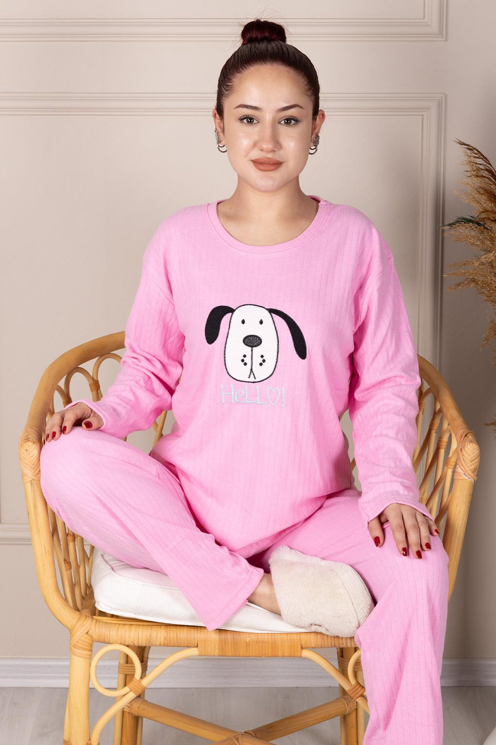 Hello Sloganlı Köpek Deseni İşlemeli Fitilli Uzun Kollu Pijama Takımı PEMBE