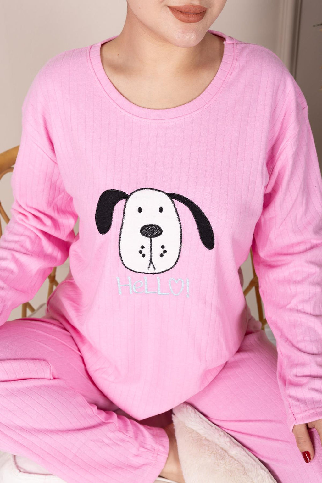 Hello Sloganlı Köpek Deseni İşlemeli Fitilli Uzun Kollu Pijama Takımı PEMBE