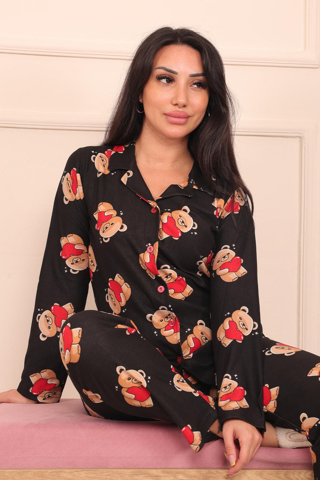 Kadın Ayıcık Desenli Önü Düğmeli Süet Pijama Takımı