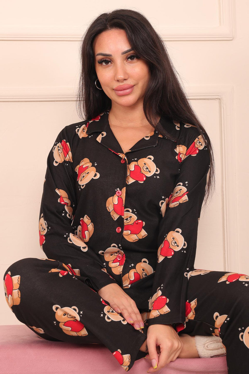 Kadın Ayıcık Desenli Önü Düğmeli Süet Pijama Takımı