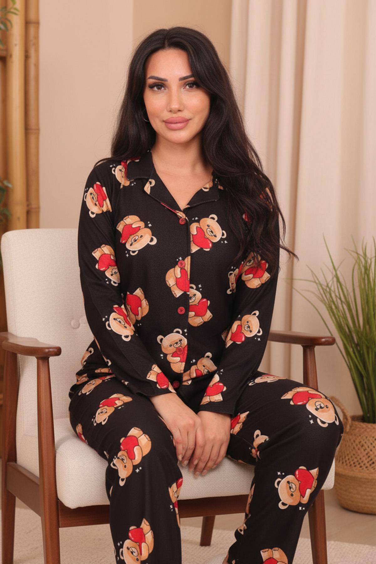 Kadın Ayıcık Desenli Önü Düğmeli Süet Pijama Takımı