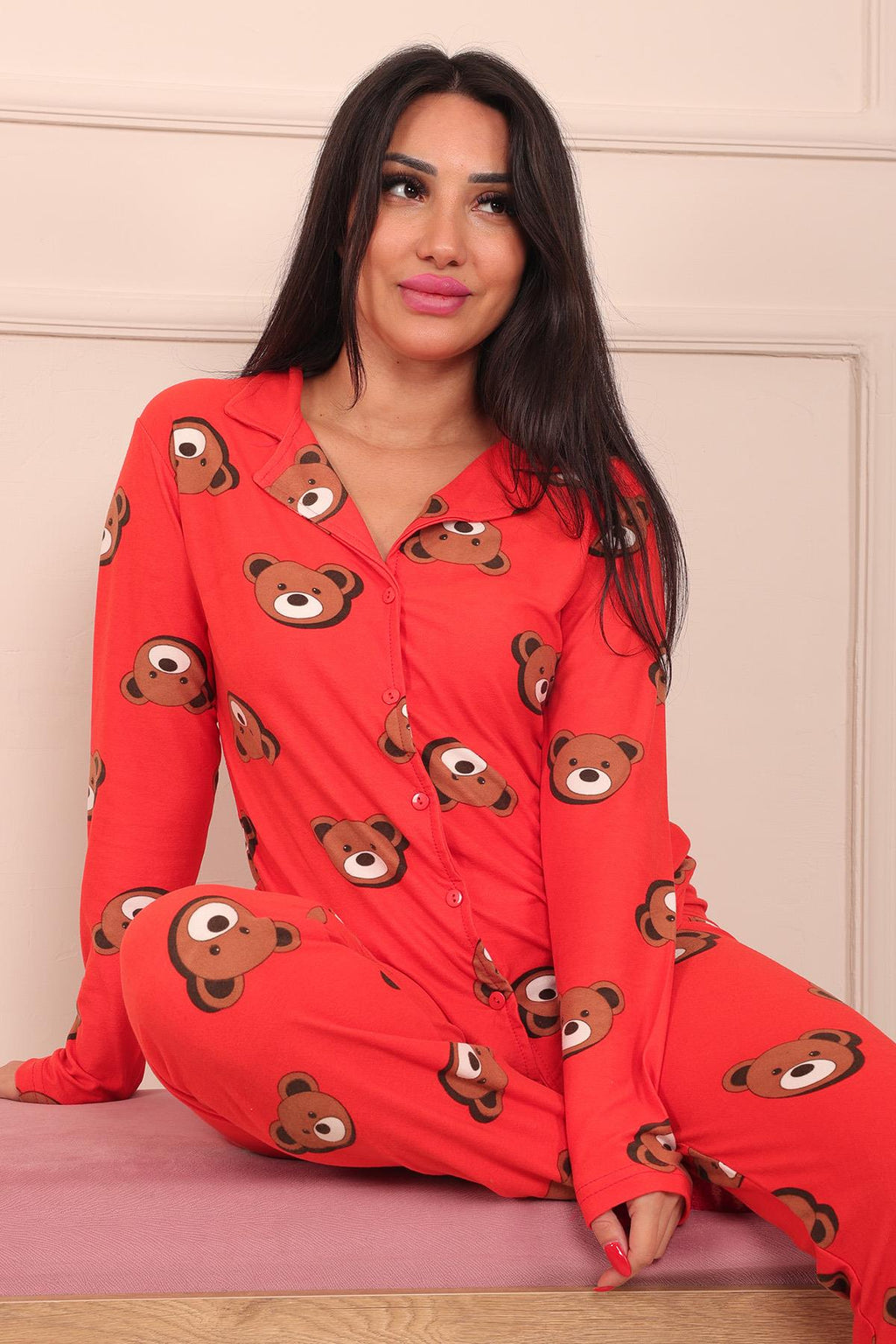 Kadın Ayıcık Desenli Önü Düğmeli Uzun Kol Altı Uzun Süet Pijama Takımı
