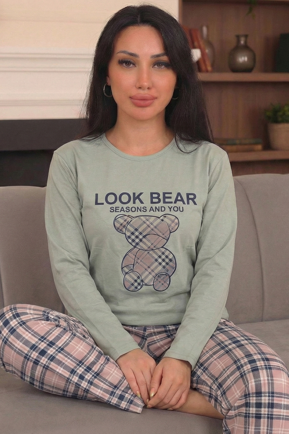 Kadın Ayıcık Desenli Ve Look Bear Sloganlı Altı Ekose Desenli Bisiklet Yaka Uzun Kol Altı Uzun Penye Pijama Takımı
