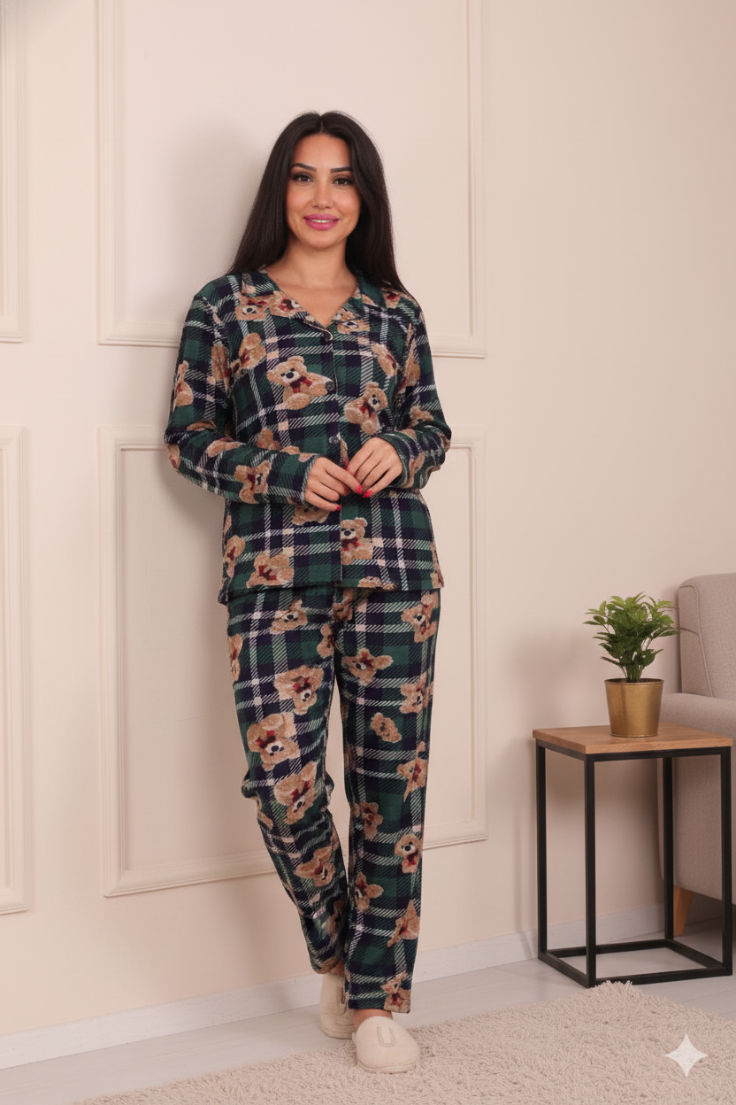 Kadın Ayıcık Ve Ekose Desenli Desenli Önü Düğmeli Süet Pijama Takımı