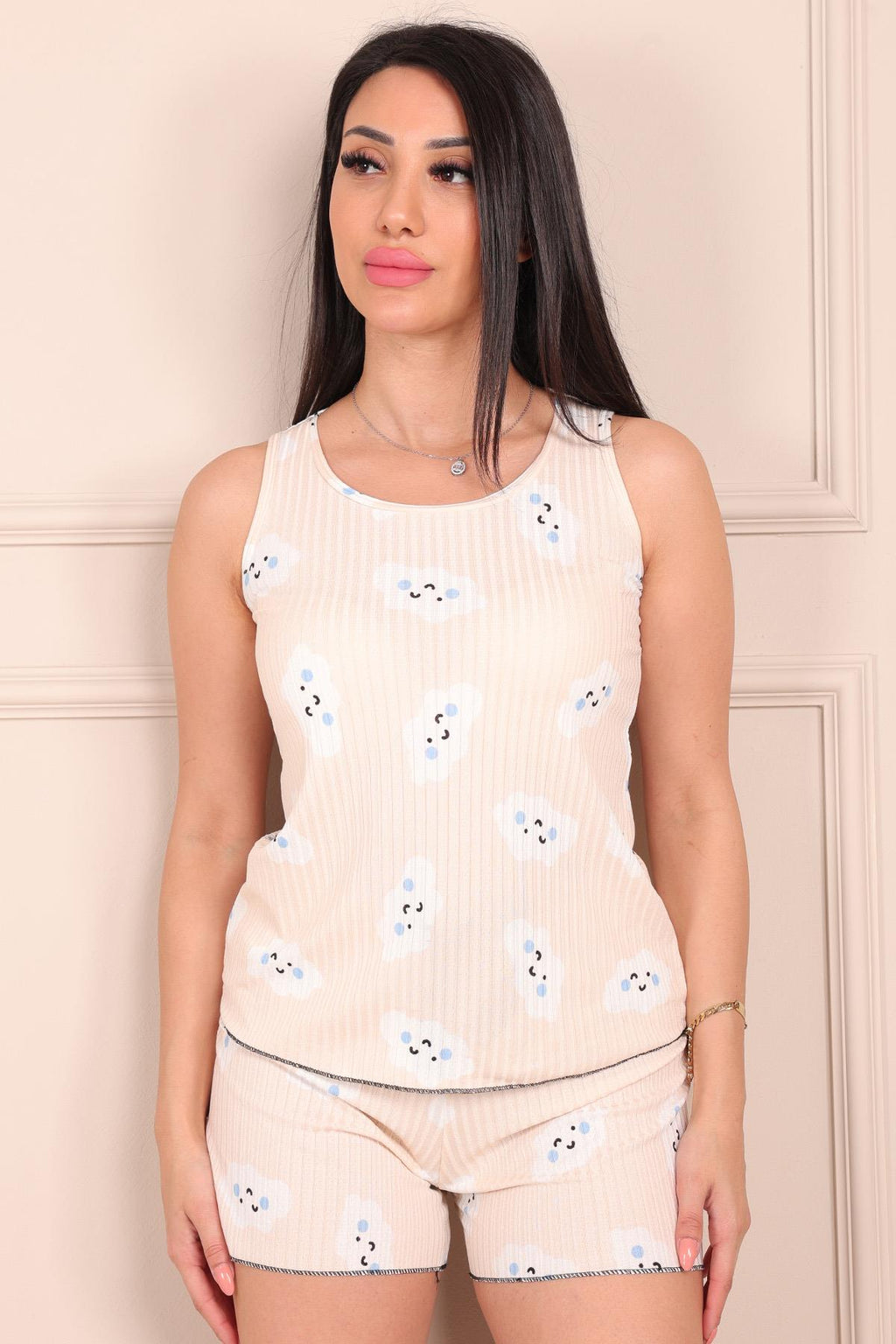 Kadın Bulut Desenli  Kalın Askılı Şortlu Pijama Takımı Bej