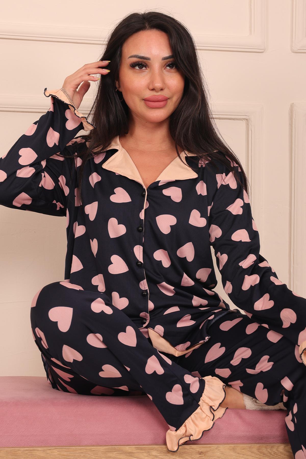 Kadın Kalp Desenli Kol Ve Paçası Fırfır Detaylı Önü Düğmeli Uzun Kol Altı Uzun Milan Kumaş Pijama Takımı