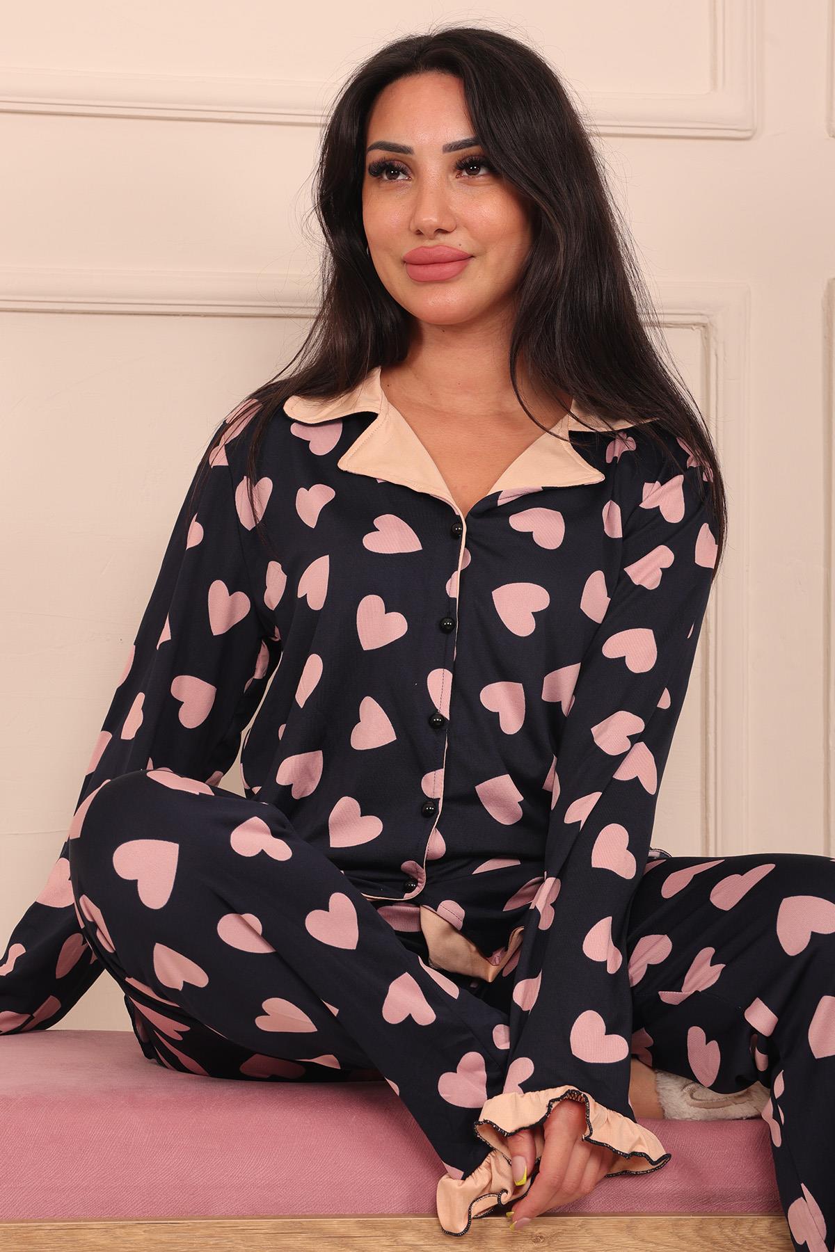 Kadın Kalp Desenli Kol Ve Paçası Fırfır Detaylı Önü Düğmeli Uzun Kol Altı Uzun Milan Kumaş Pijama Takımı