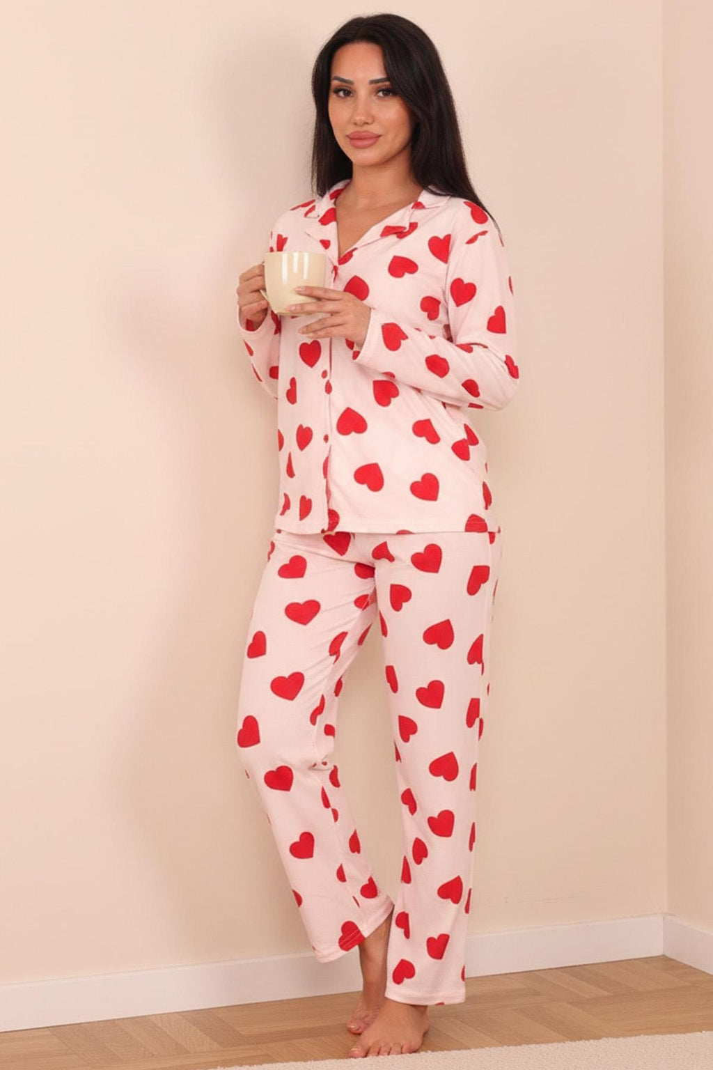 Kadın Kalp Desenli Önü Düğmeli Uzun Kol Altı Uzun Süet Pijama Takımı