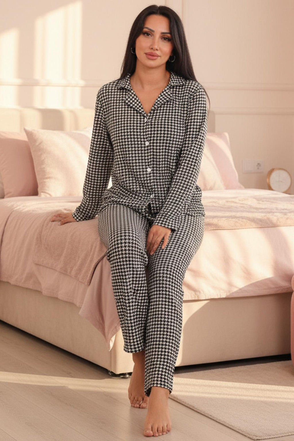 Kadın Kaz Ayağı Desenli Önü Düğmeli Uzun Kol Altı Uzun Süet Pijama Takımı