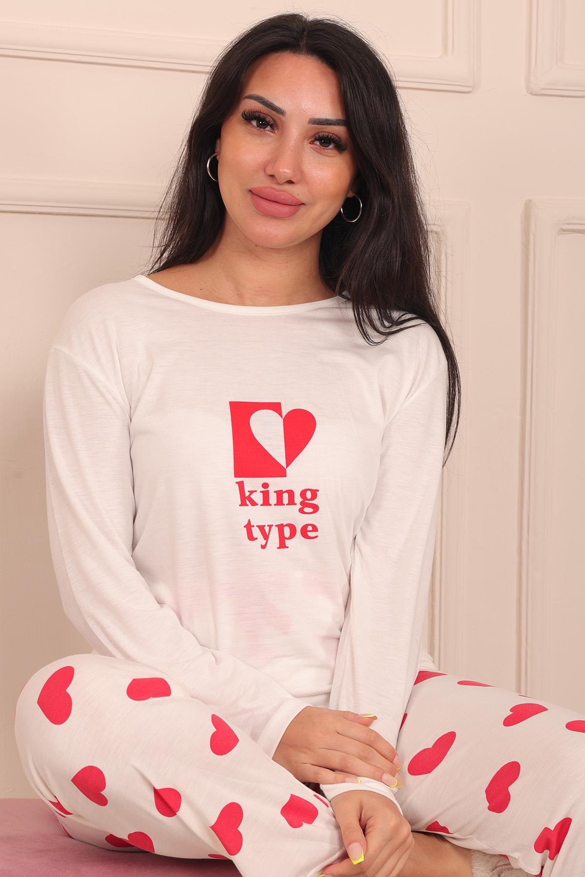 Kadın King Type Sloganlı Altı Kalp Desenli  Bisiklet Yaka Uzun Kol Altı Uzun Viskon Pijama Takımı