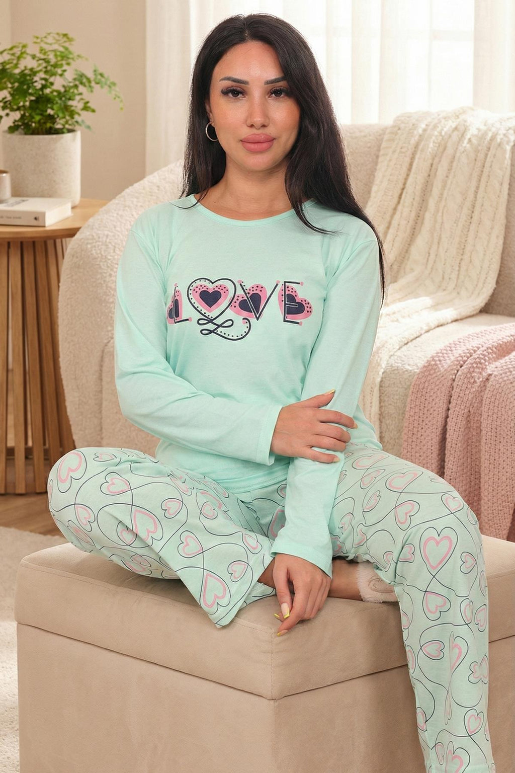 Kadın Love Sloganlı  Altı Sarmaşık Kalp  Desenli Bisiklet Yaka Uzun Kol Altı Uzun Penye Pijama Takımı