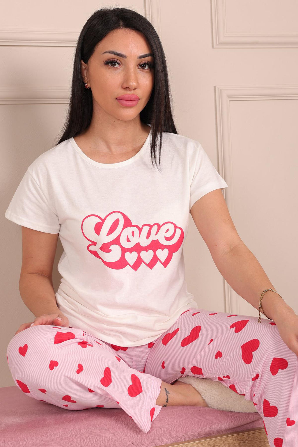 Kadın Love Sloganlı Bisiklet Yaka Kısa Kol Altı Uzun Penye Pijama Takımı