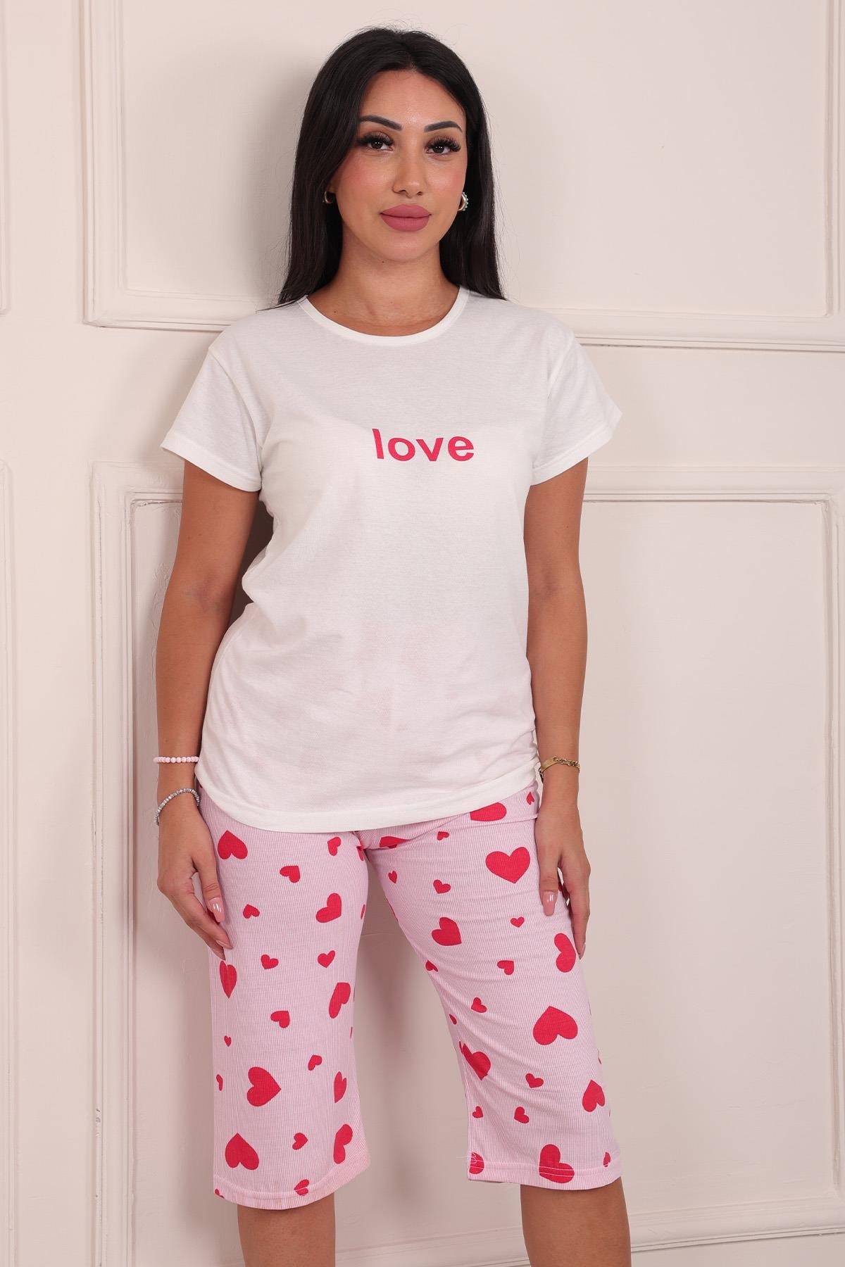 Kadın Love Sloganlı Bisiklet Yaka Kısa Kol Altı Kapri Penye Pijama Takımı