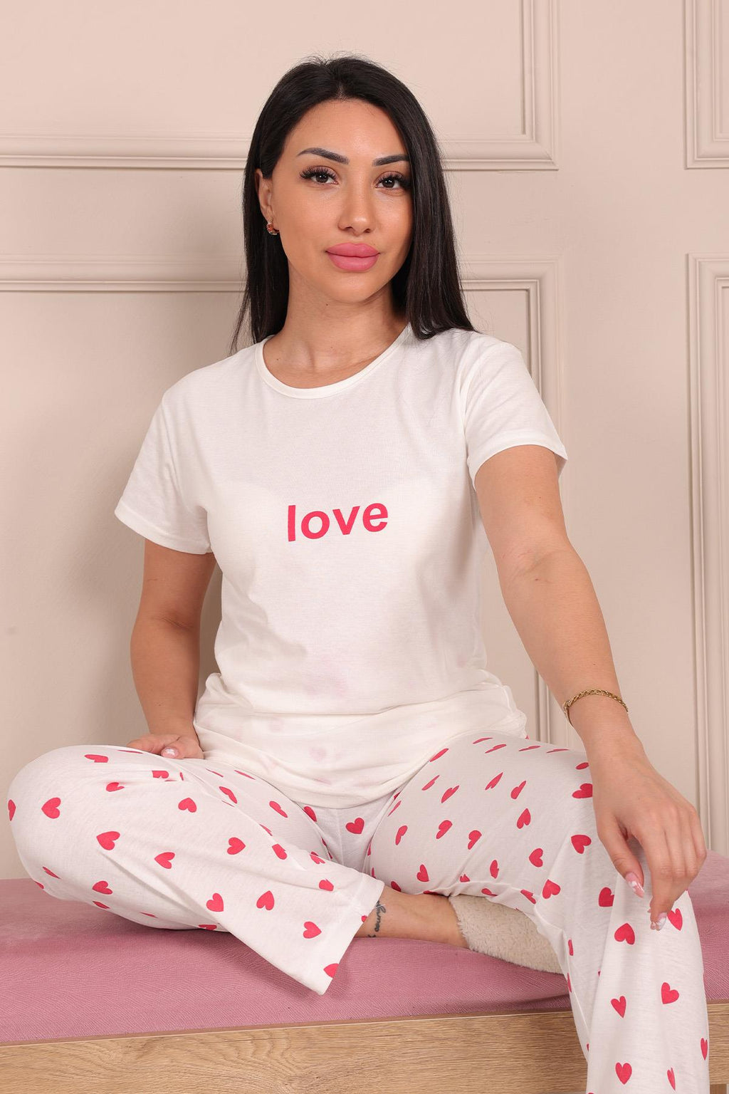 Kadın Love Sloganlı Bisiklet Yaka Kısa Kol Altı Uzun Penye Pijama Takımı