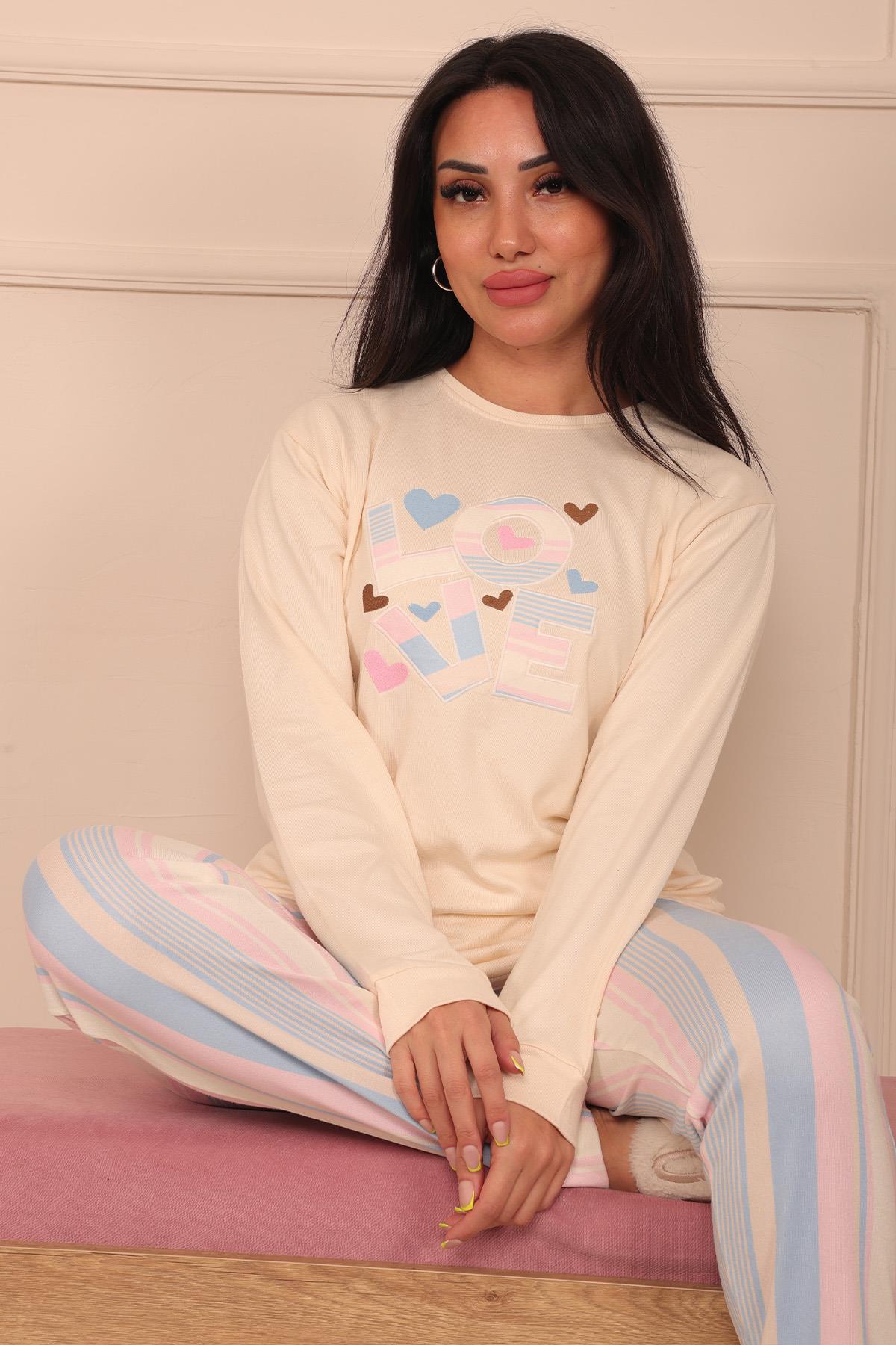 Kadın Love Sloganlı Ve Kalp Desenli Altı Kalın Çizgi Desenli Termal Pijama Takımı