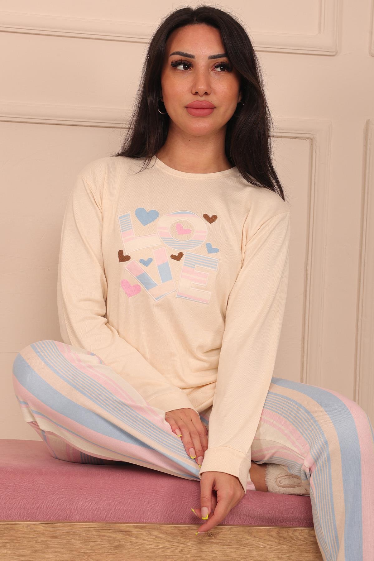 Kadın Love Sloganlı Ve Kalp Desenli Altı Kalın Çizgi Desenli Termal Pijama Takımı