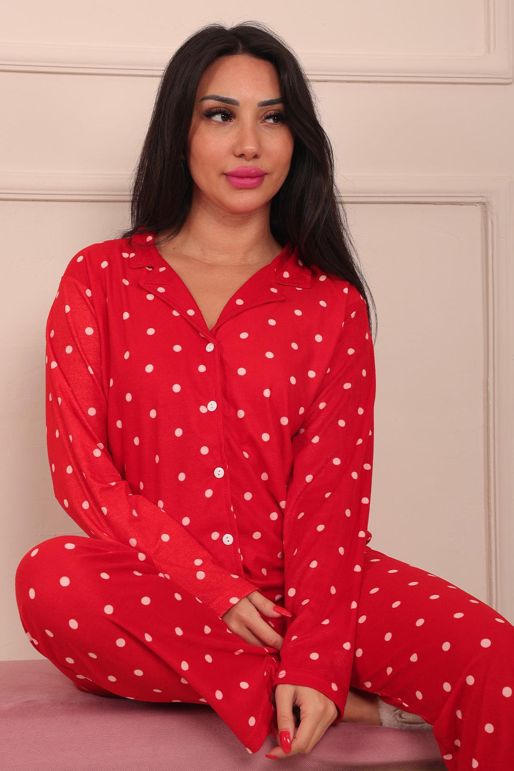 Kadın Puantiye Desenli Önü Düğmeli Uzun Kol Altı Uzun Süet Pijama Takımı