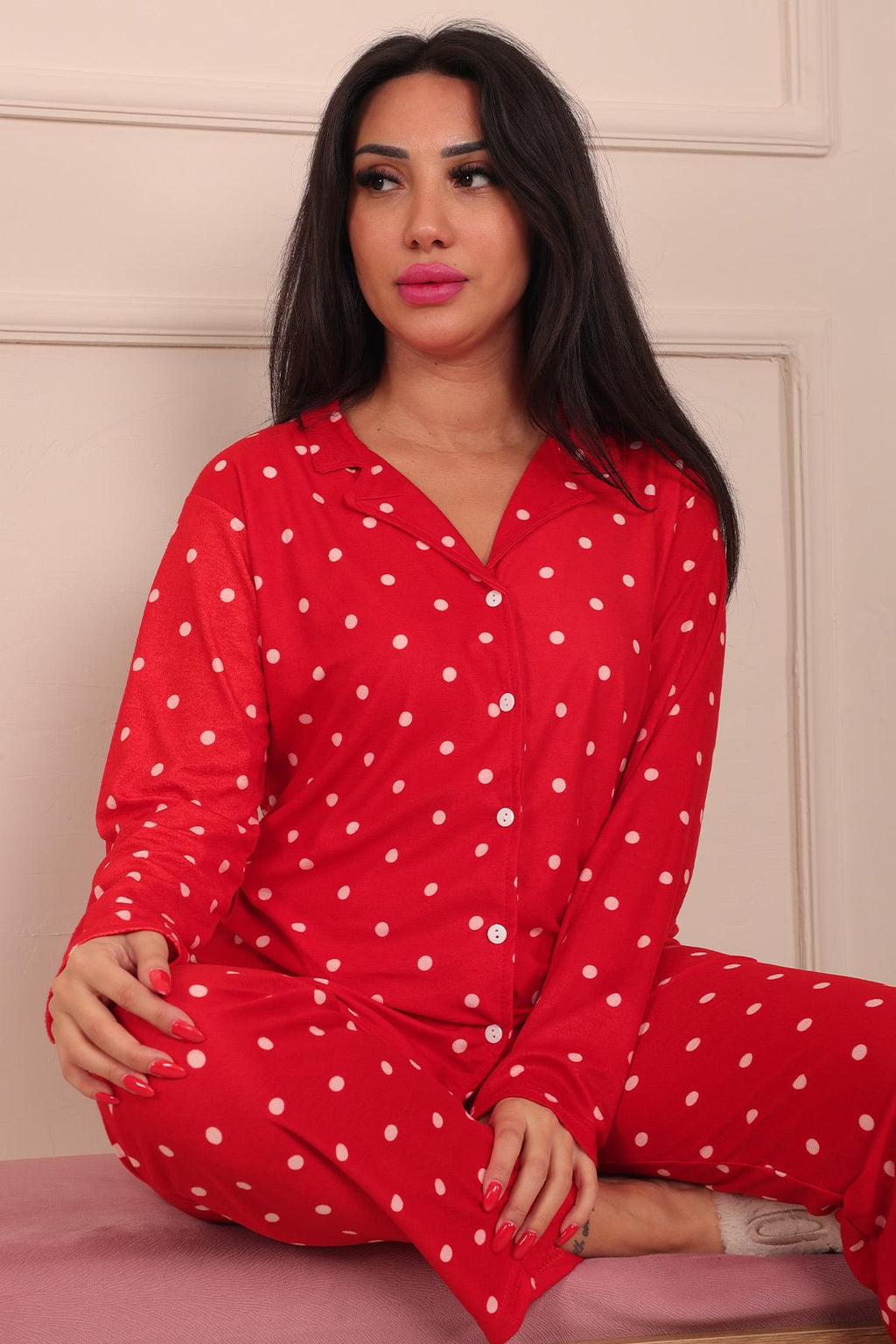 Kadın Puantiye Desenli Önü Düğmeli Uzun Kol Altı Uzun Süet Pijama Takımı